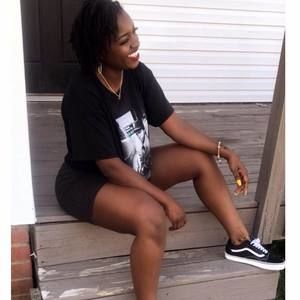 Meet your Posher, Whitney